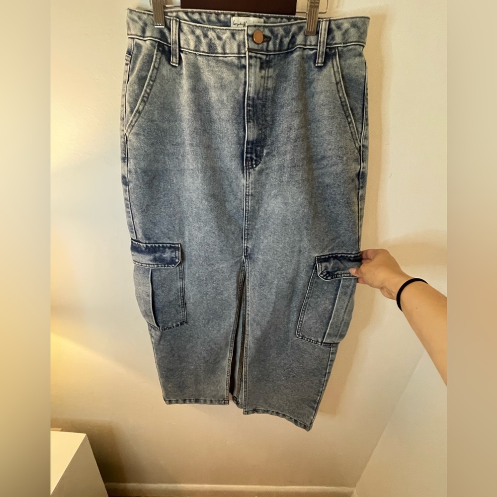 Denim cargo midi skirt